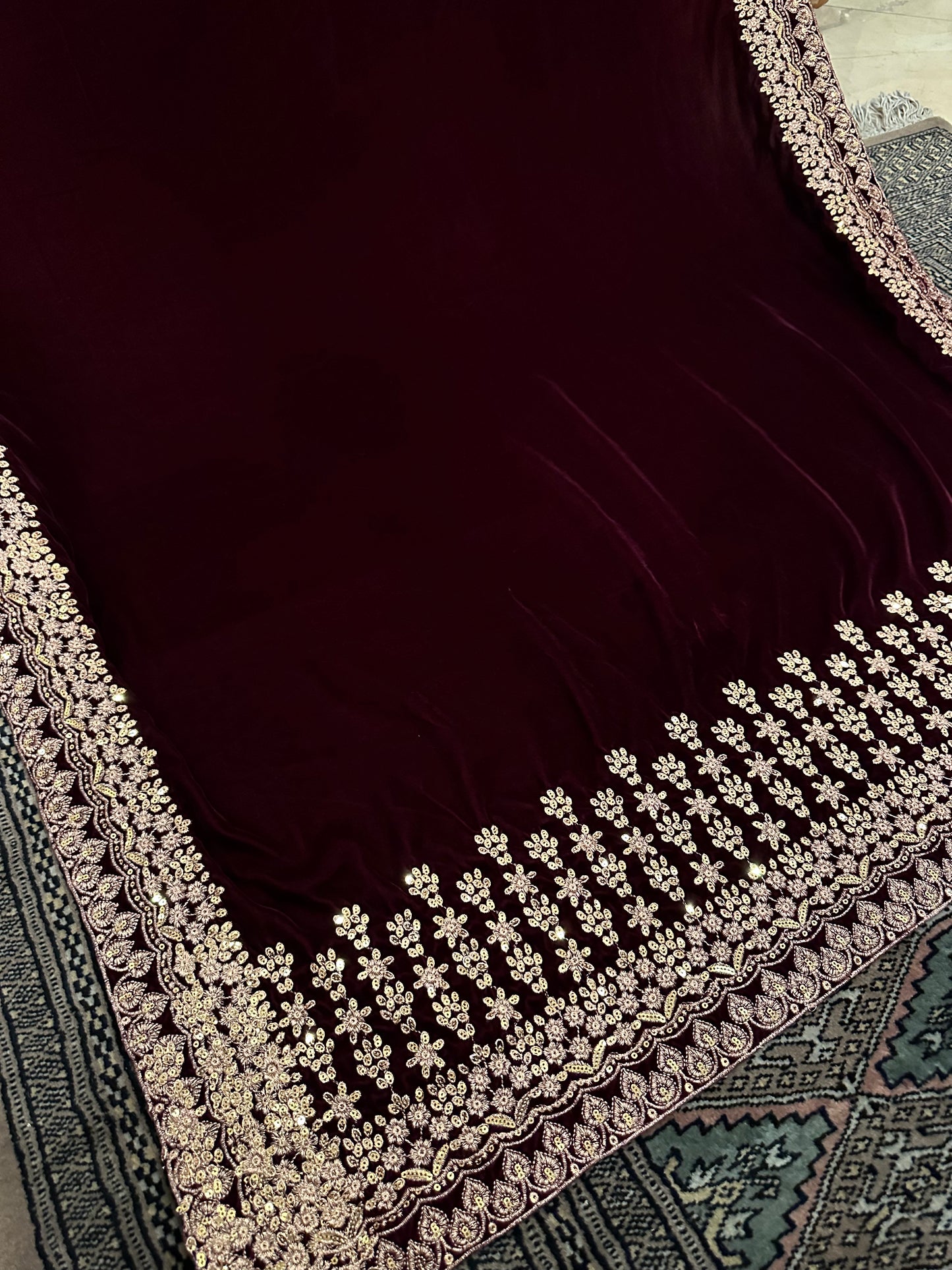 VT-152 Royal Tila sequence mix embroidered unisex velvet shawl