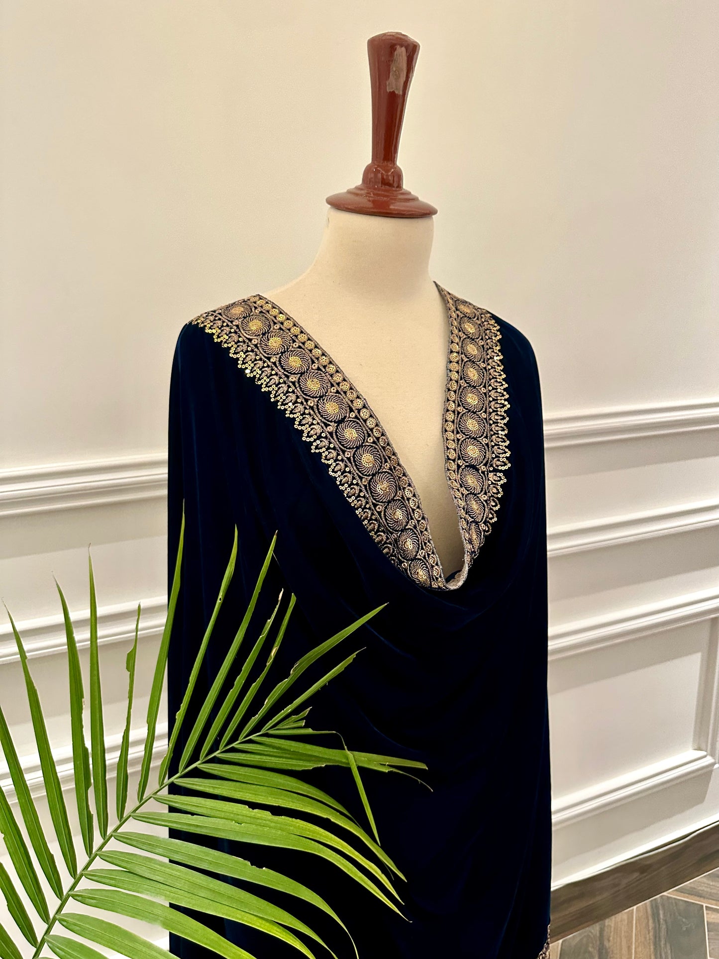 VT-162 Abstract heavy tila work velvet shawl (unisex)