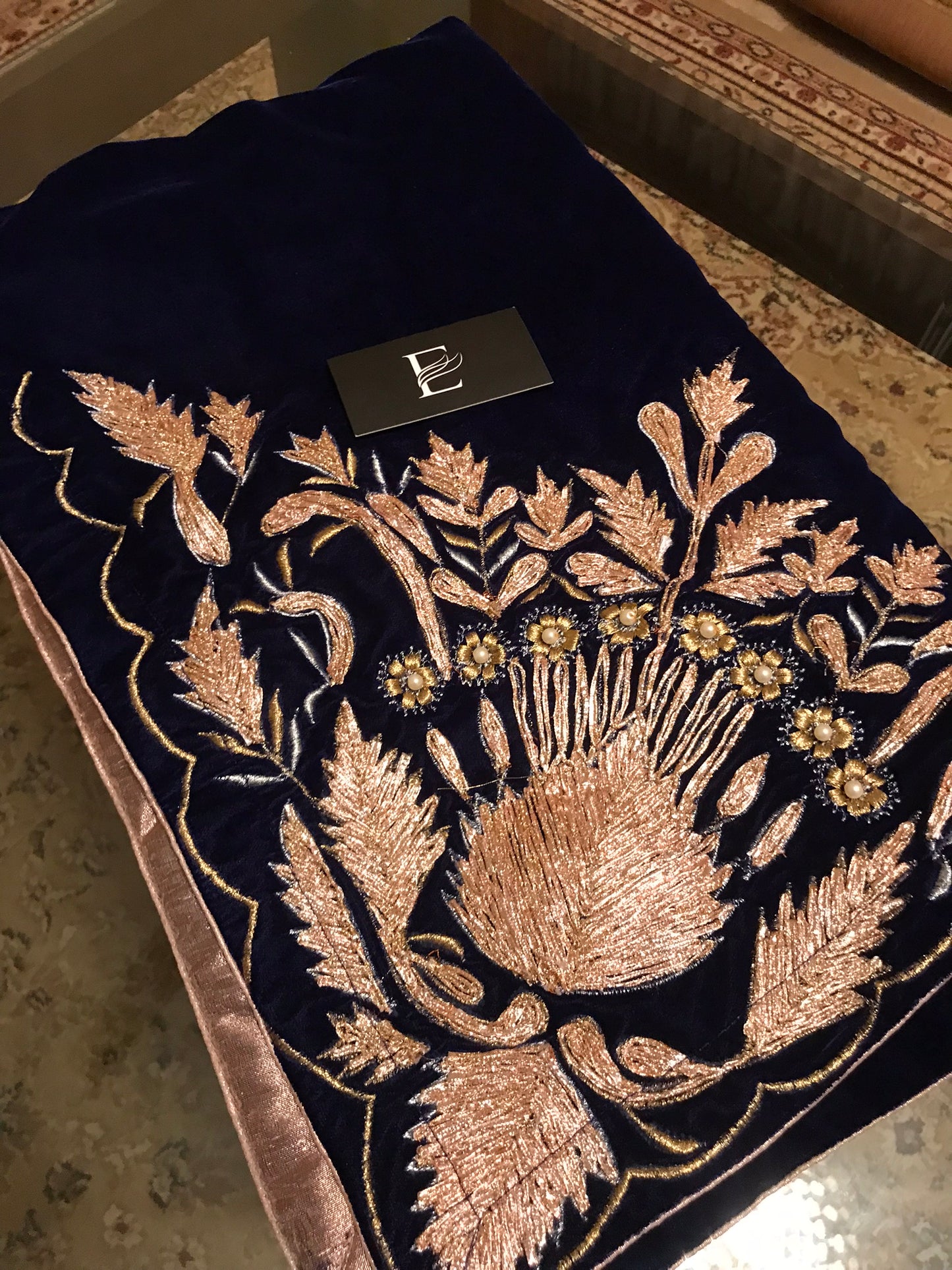 VT-76 Edged gota motive shawl