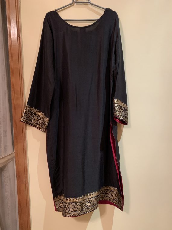 Shahjahan – Black/Gold in Pure rawsilk with palta on borders