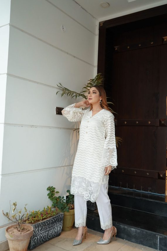 LUX-06 Fushia white self kurta