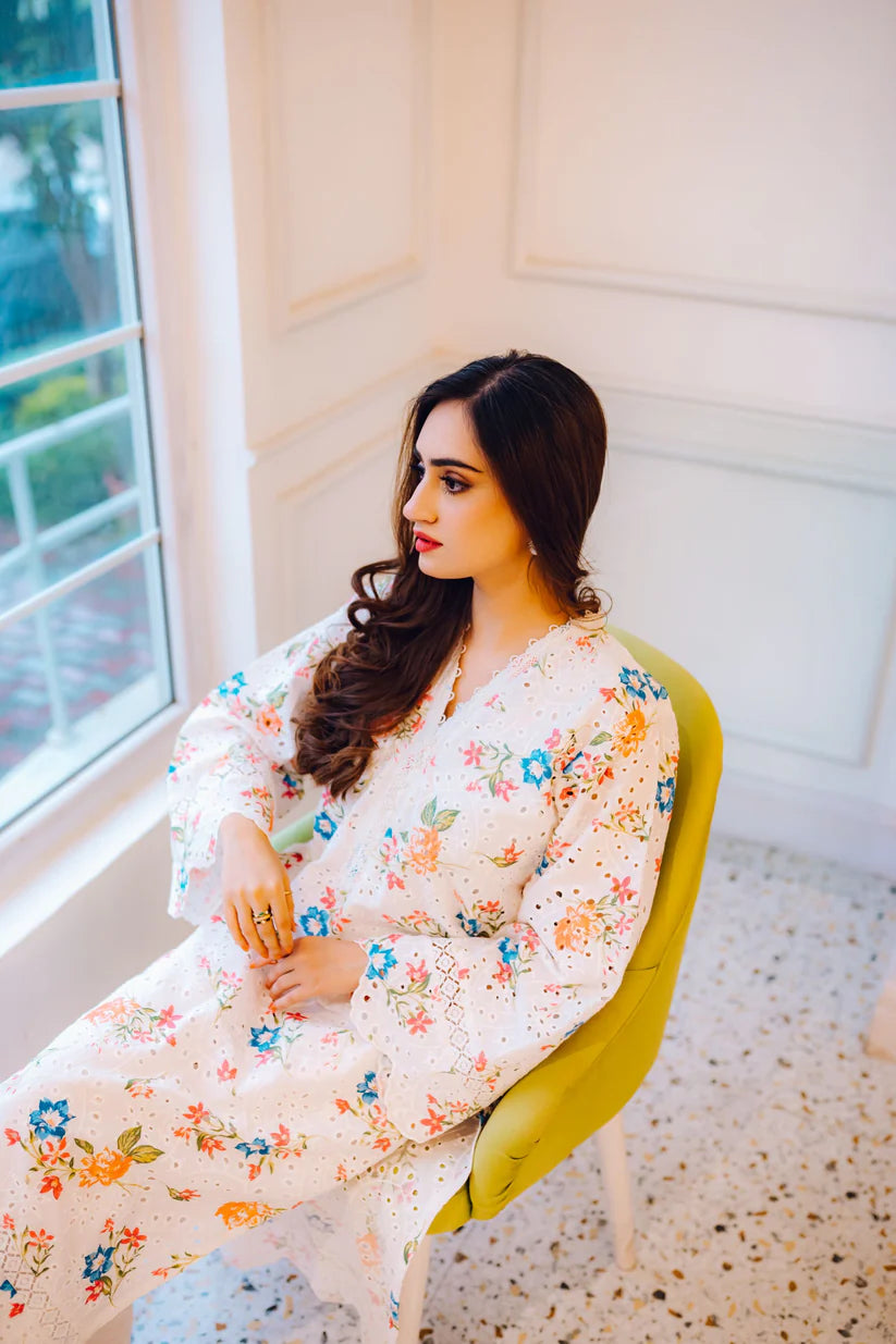 Chikankari Through the Ages: Tracing its Evolution in Fashion