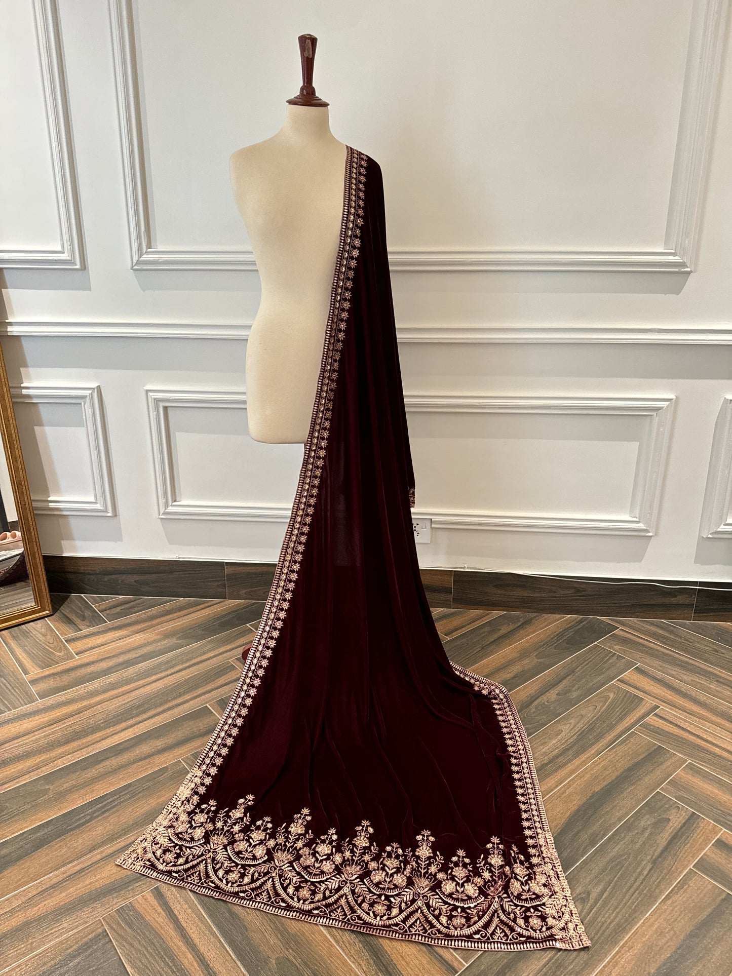 VT-132 Velvet Royale Tila and sequence Embroidered Velvet Shawl