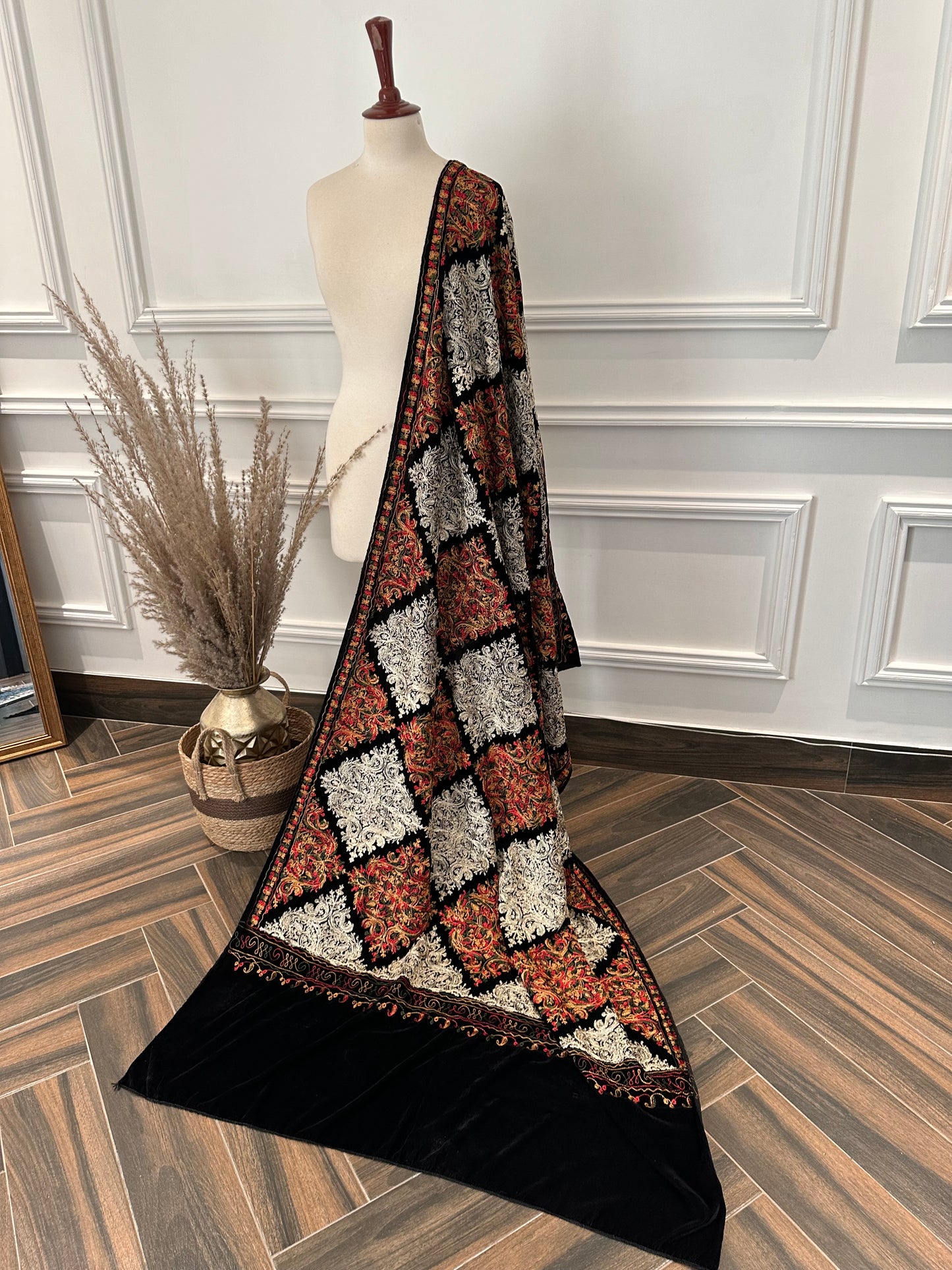 VT-100 Thread embroidered velvet shawl