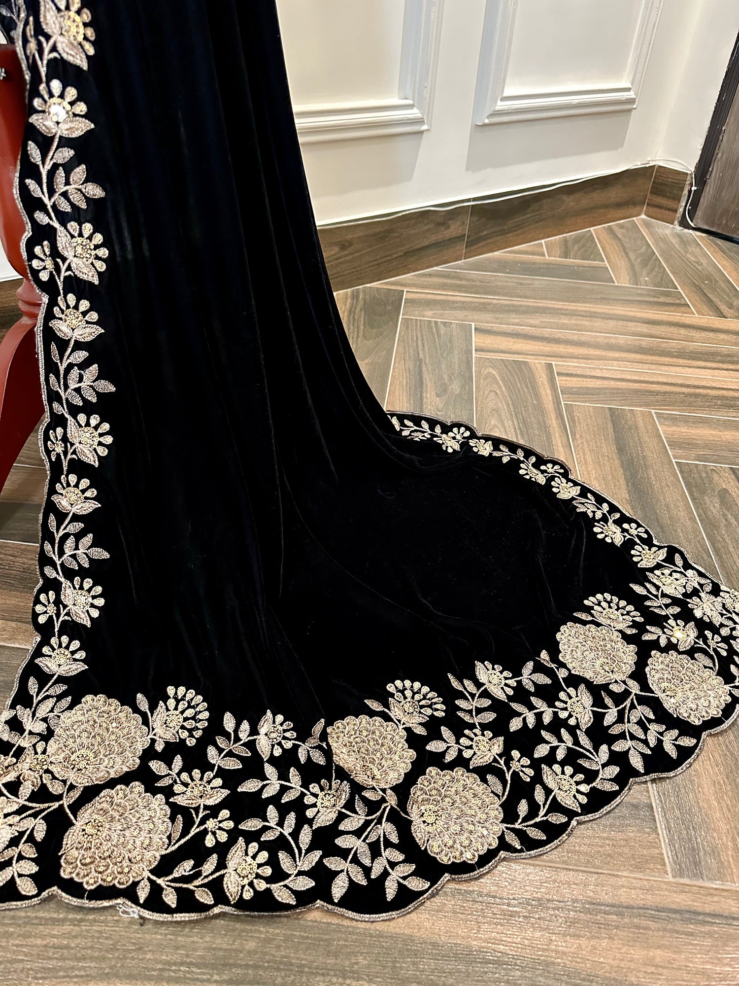 VT-174 Floral heavy Tila and sequence work cutwork shawl
