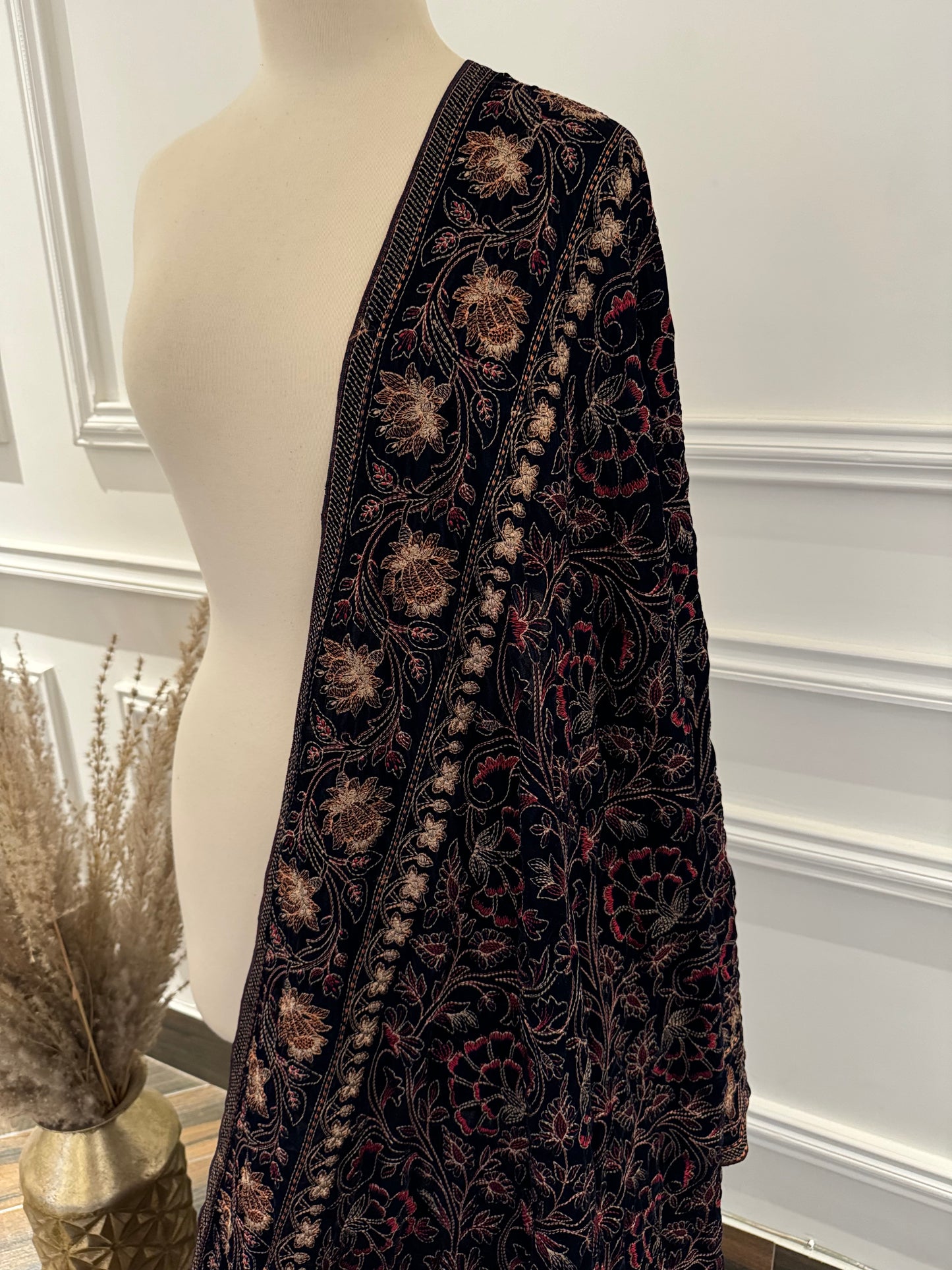 VT-103 Multi Thread Work Embroidered Shawl