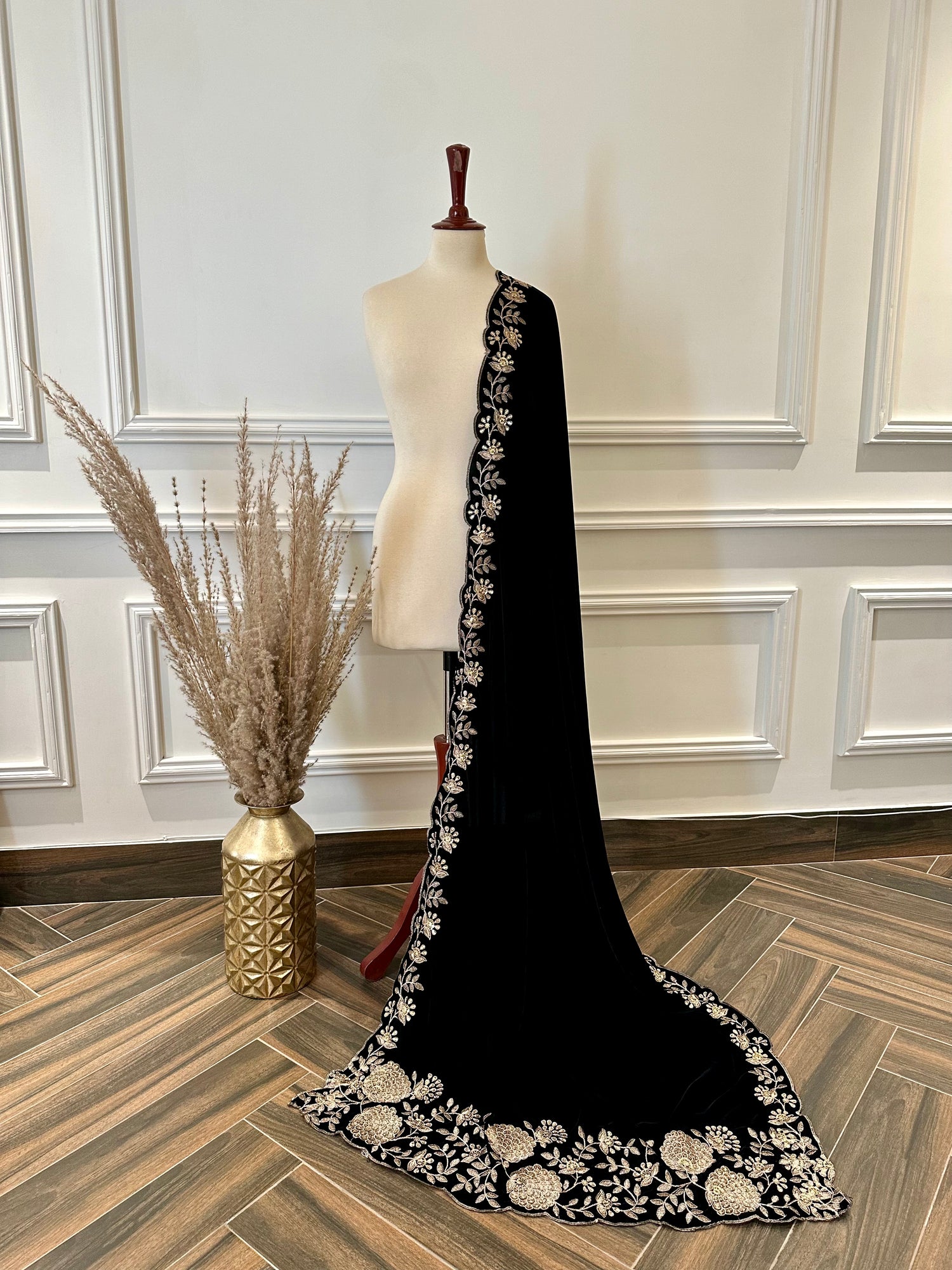 VT-174 Floral heavy Tila and sequence work cutwork shawl