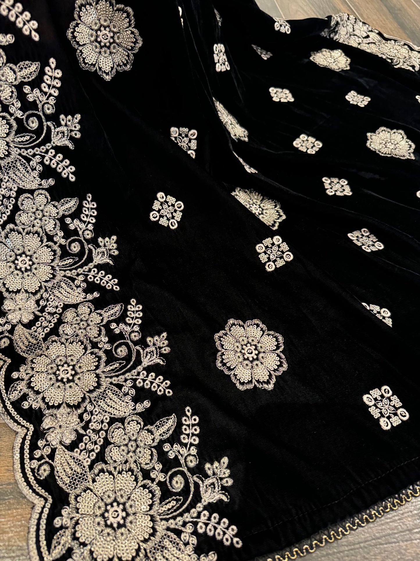 VT-108 Floral Heavy Sequence Embroidered shawl