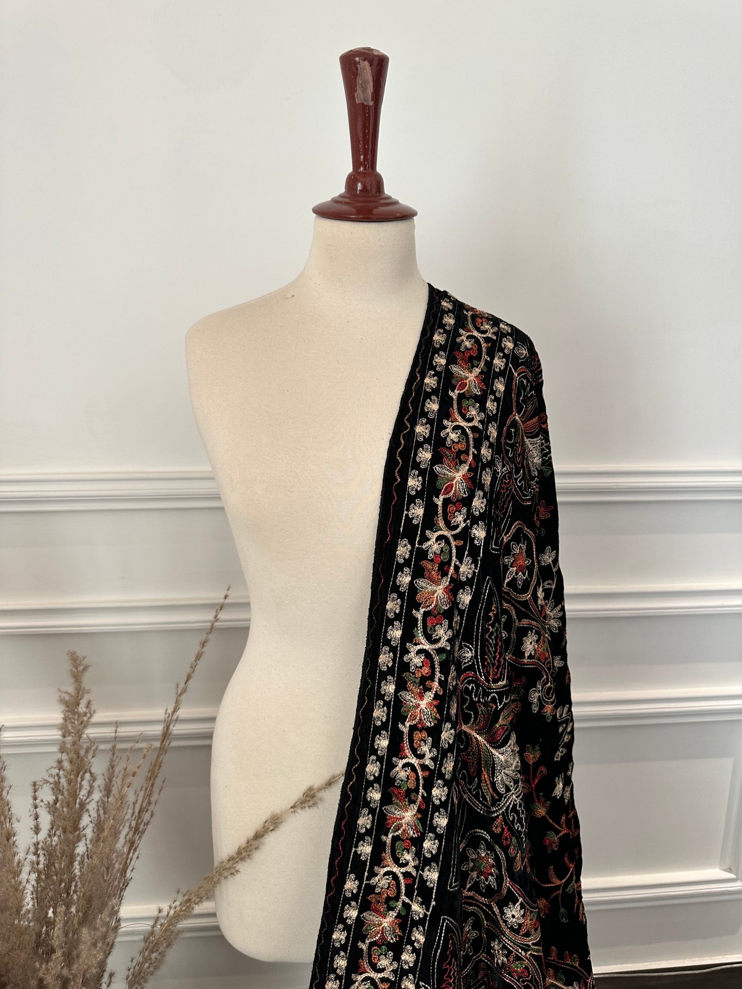 VT-179 Kashmiri multi thread embroidered velvet shawl