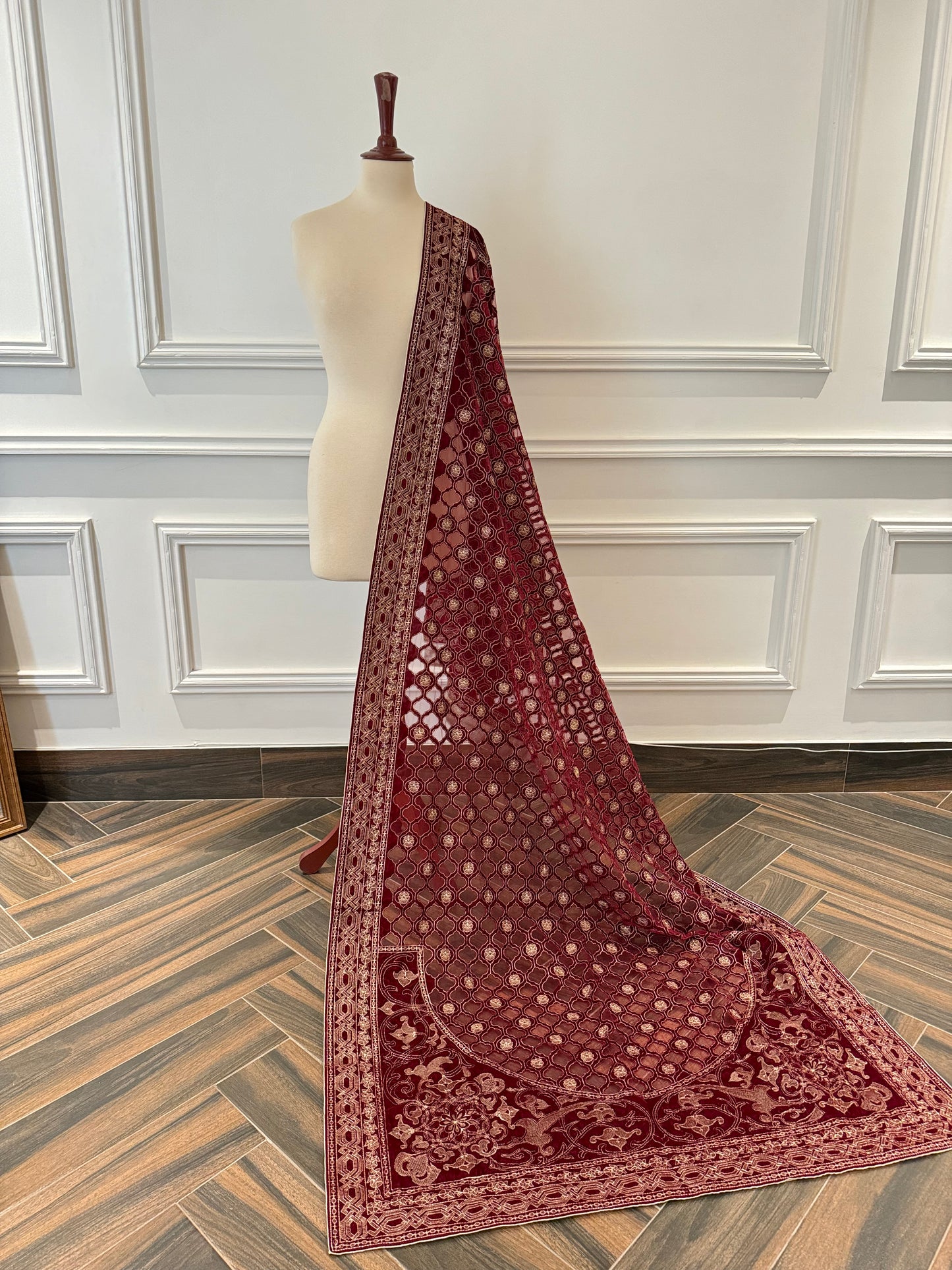 VT-133 Cutwork Embrodiered Jal velvet velvet shawls