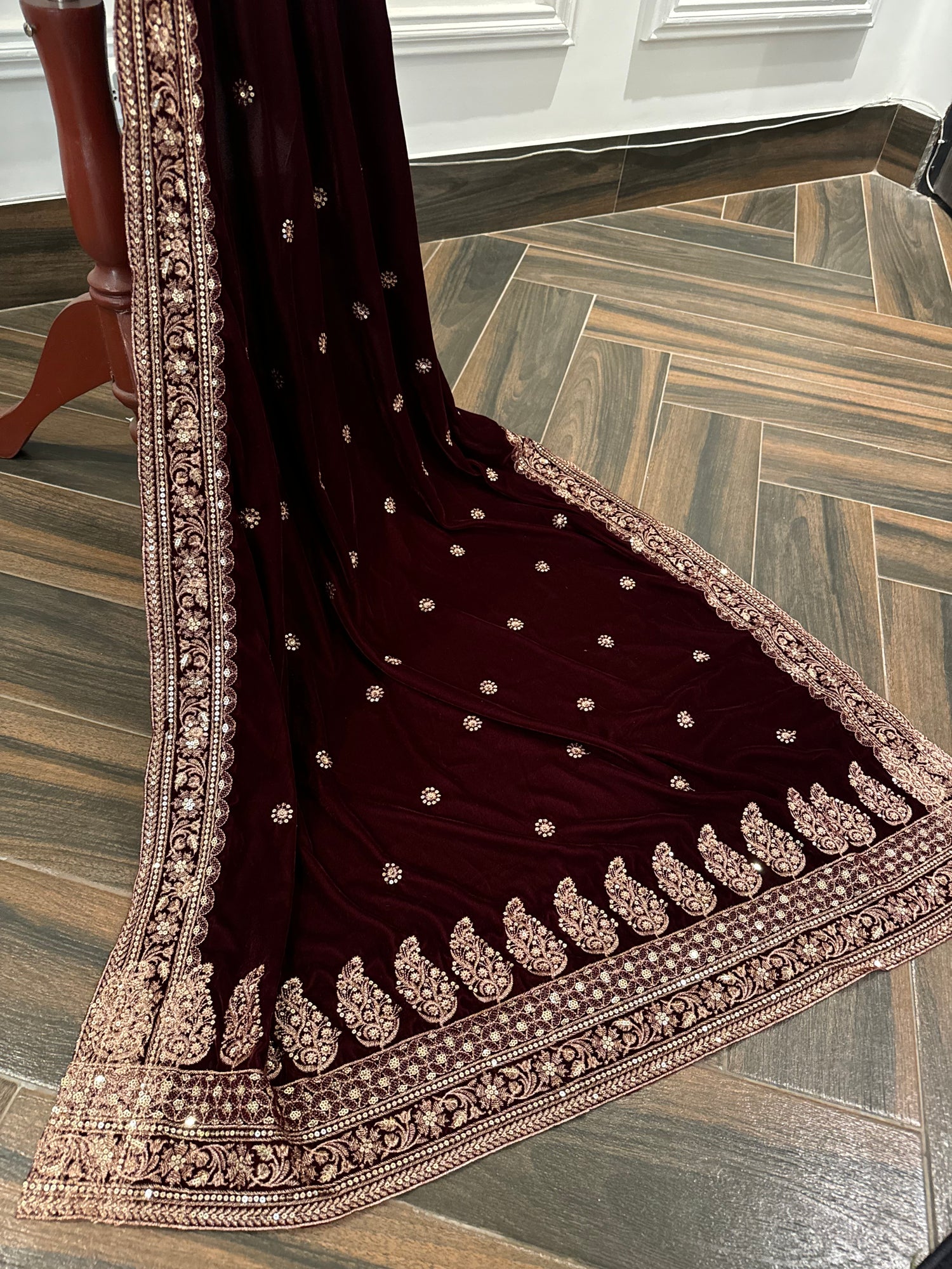 VT-181 Heavy Tila and Sequence work Royal Shawl