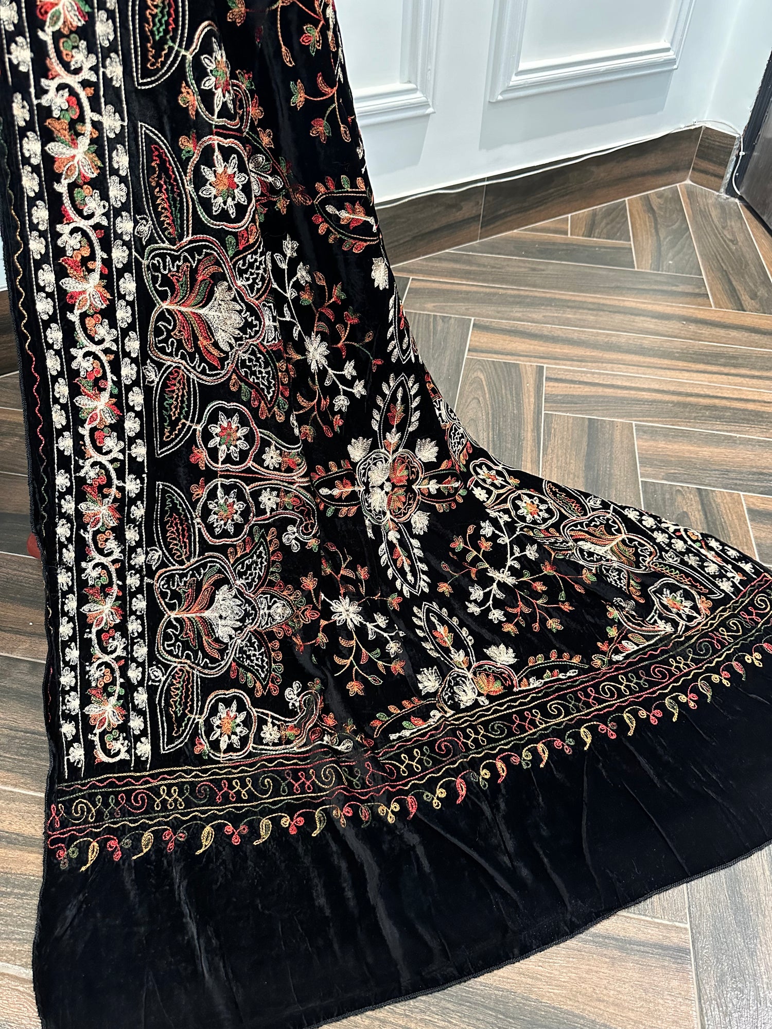 VT-179 Kashmiri multi thread embroidered velvet shawl