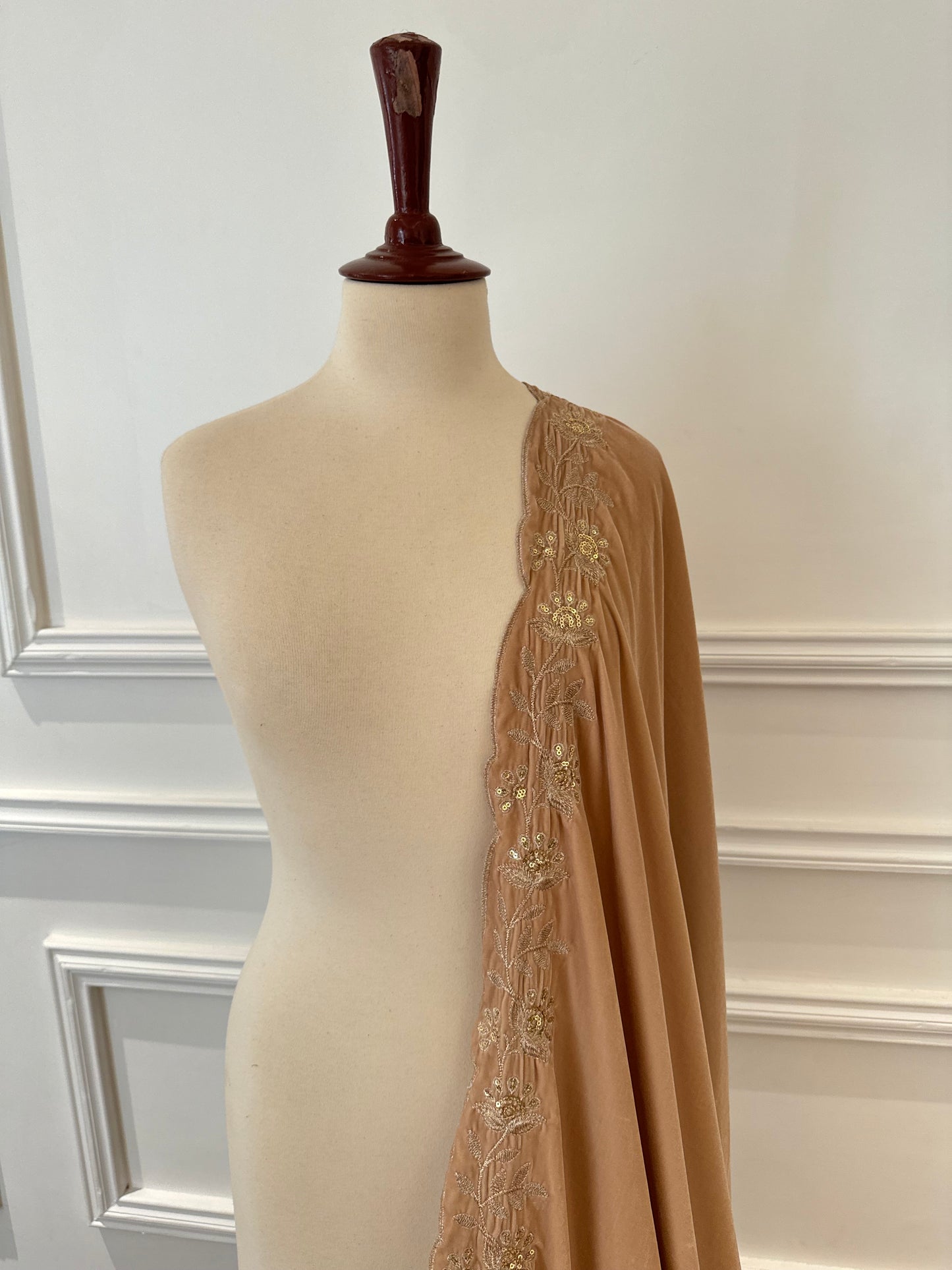 VT-129 Beige gold cutwork floral Embroidered velvet shawl