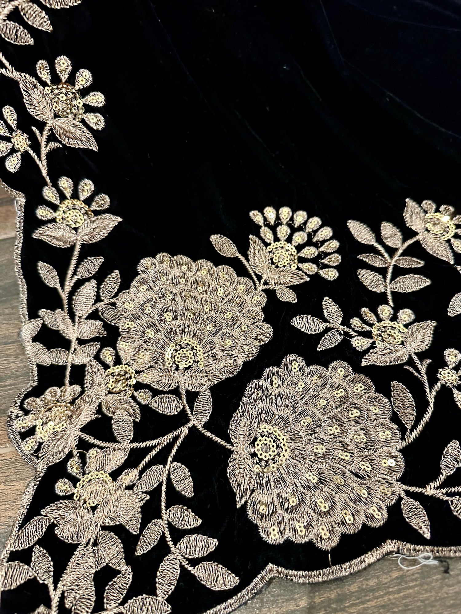 VT-174 Floral heavy Tila and sequence work cutwork shawl