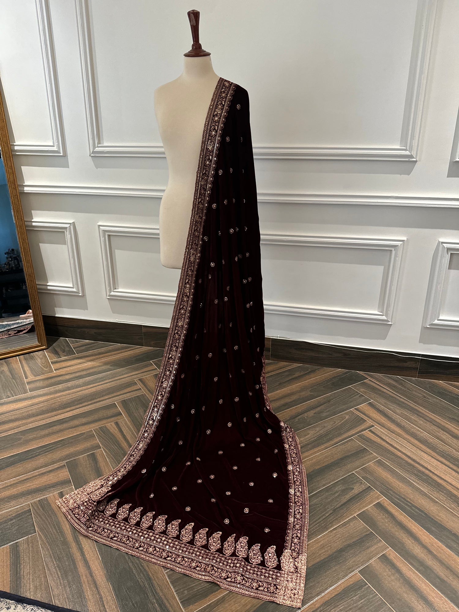 VT-181 Heavy Tila and Sequence work Royal Shawl