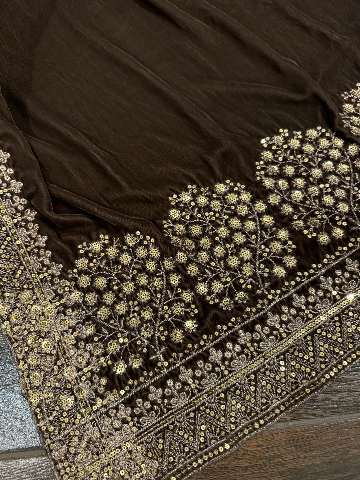 VT-205 Luxurious Tila and sequence bunch shawl