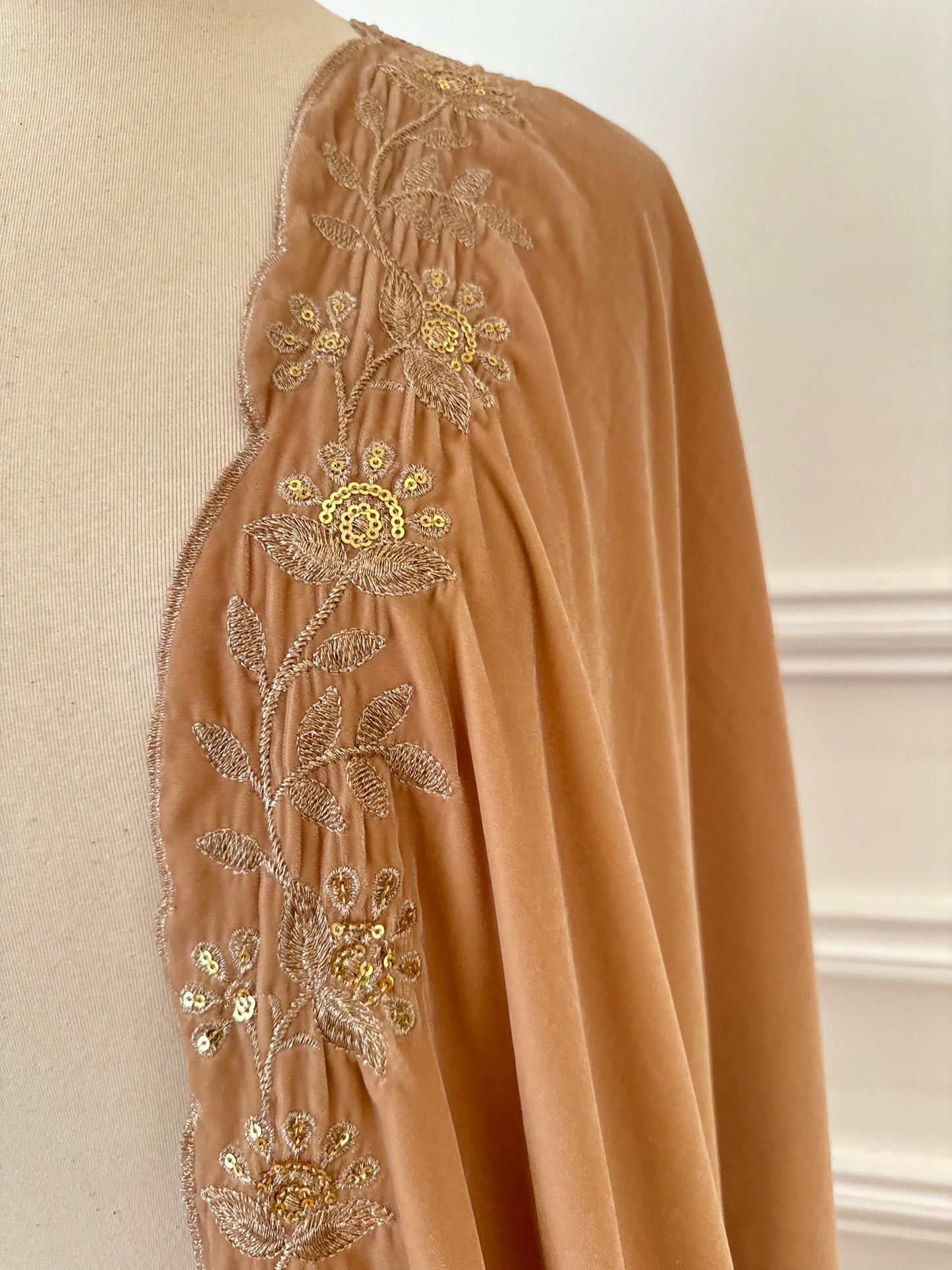 VT-129 Beige gold cutwork floral Embroidered velvet shawl