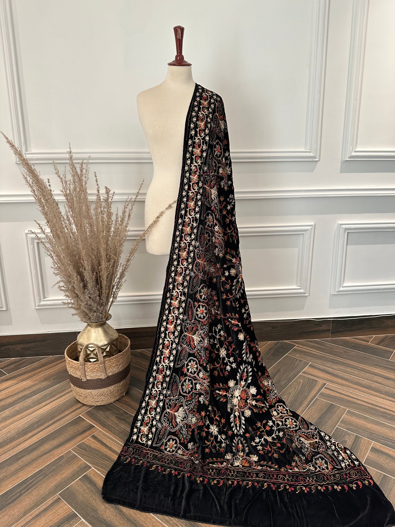 VT-179 Kashmiri multi thread embroidered velvet shawl