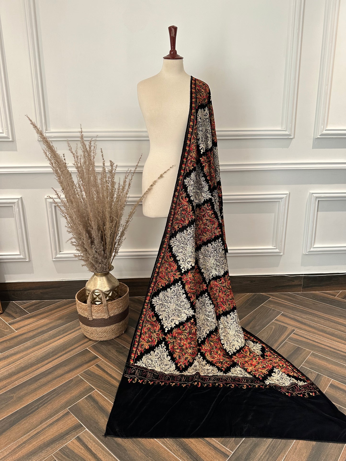 VT-100 Thread embroidered velvet shawl