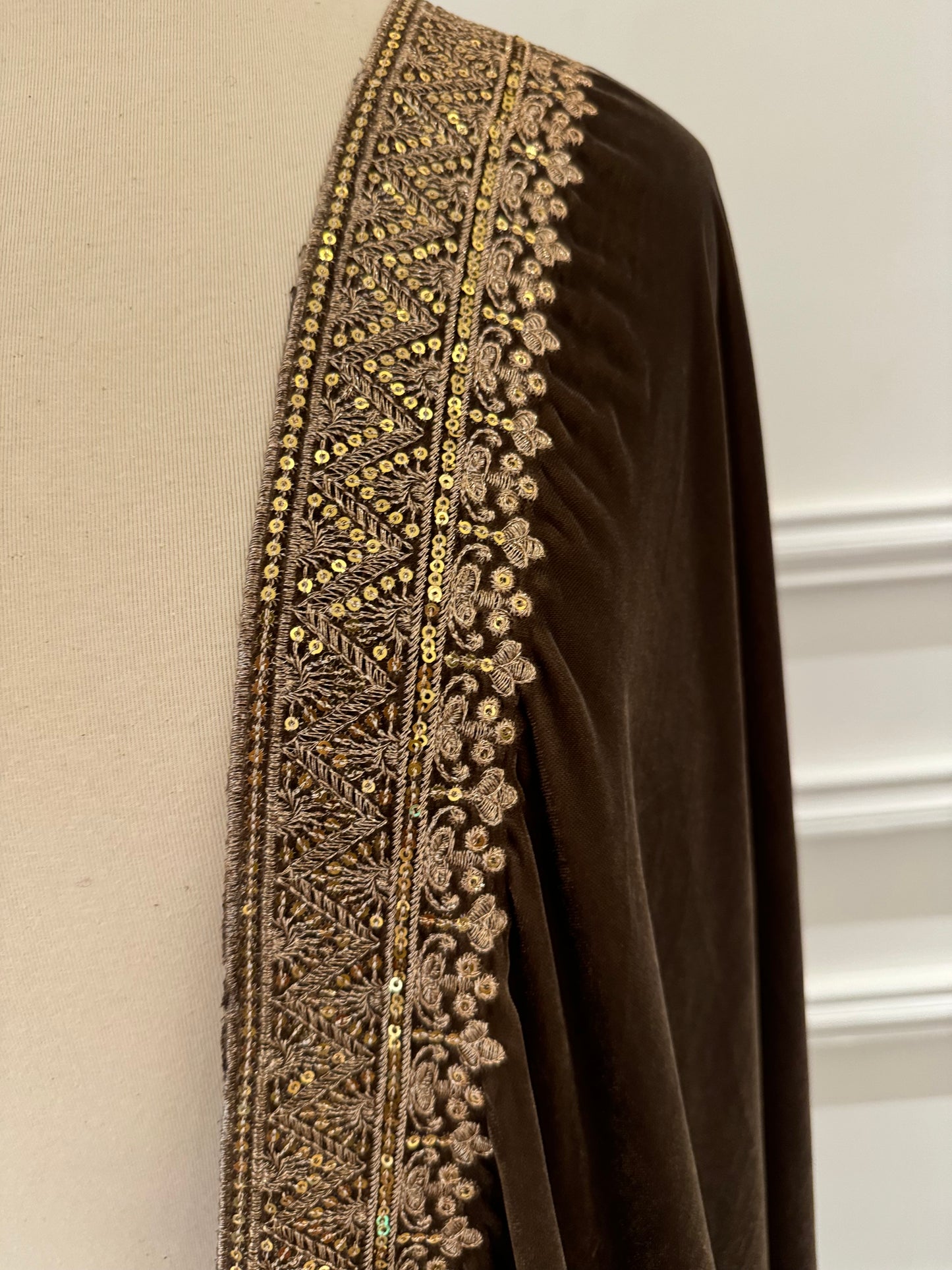 VT-205 Luxurious Tila and sequence bunch shawl