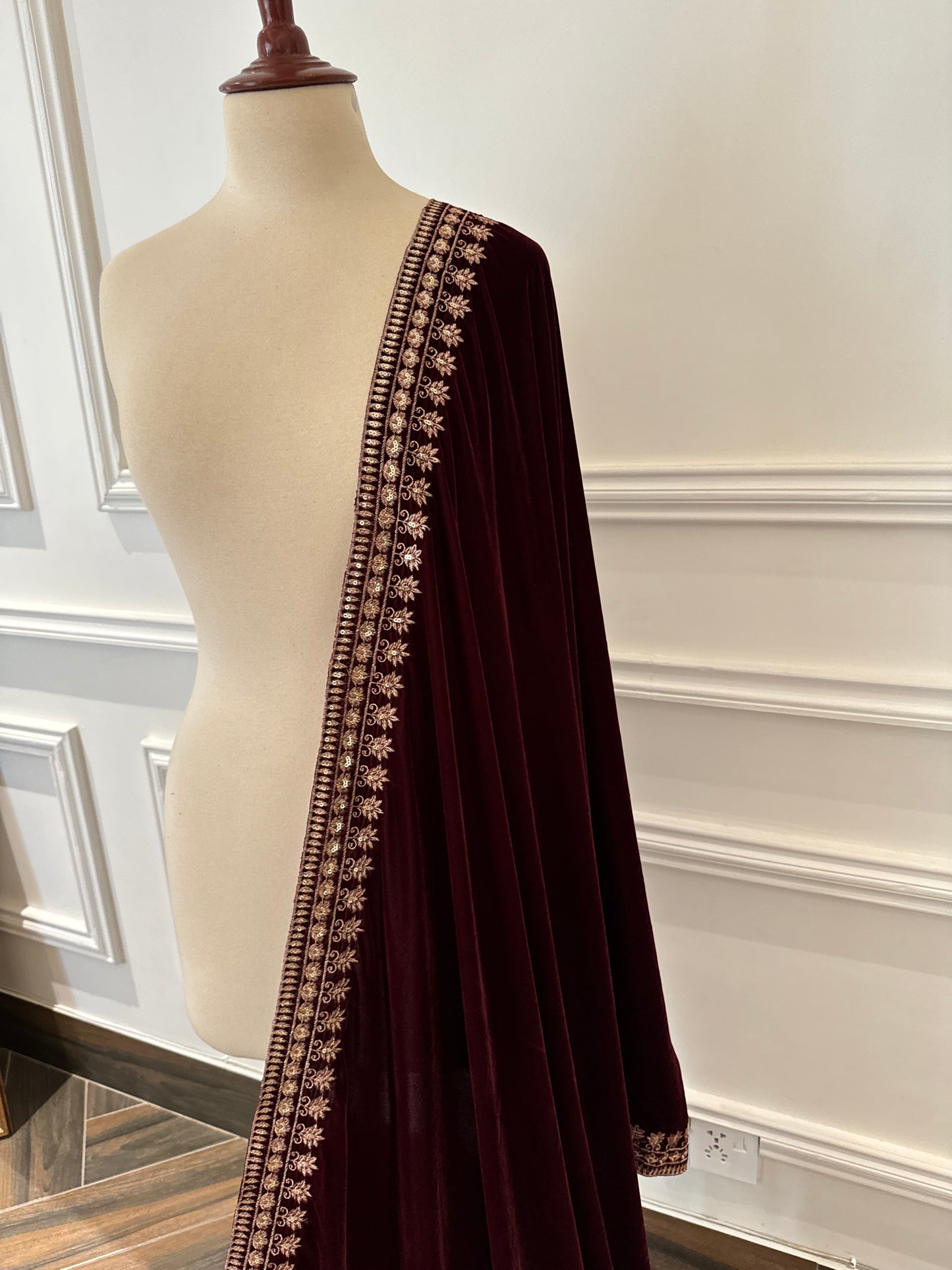 VT-132 Velvet Royale Tila and sequence Embroidered Velvet Shawl