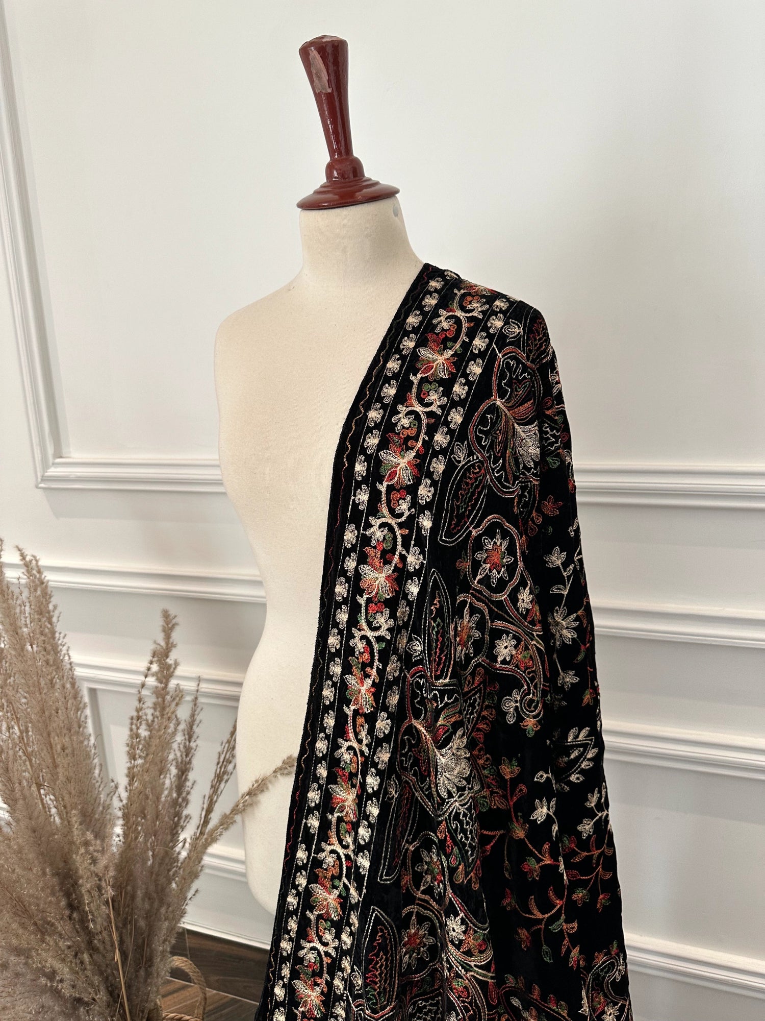 A multi-thread kashmiri velvet shawl, featuring a chic design that embodies elegance and timeless fashion.