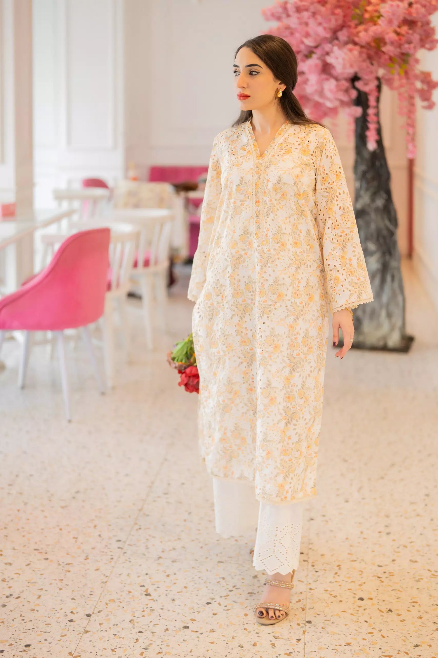 Floral chikankari printed kurta with elegant lace detailing