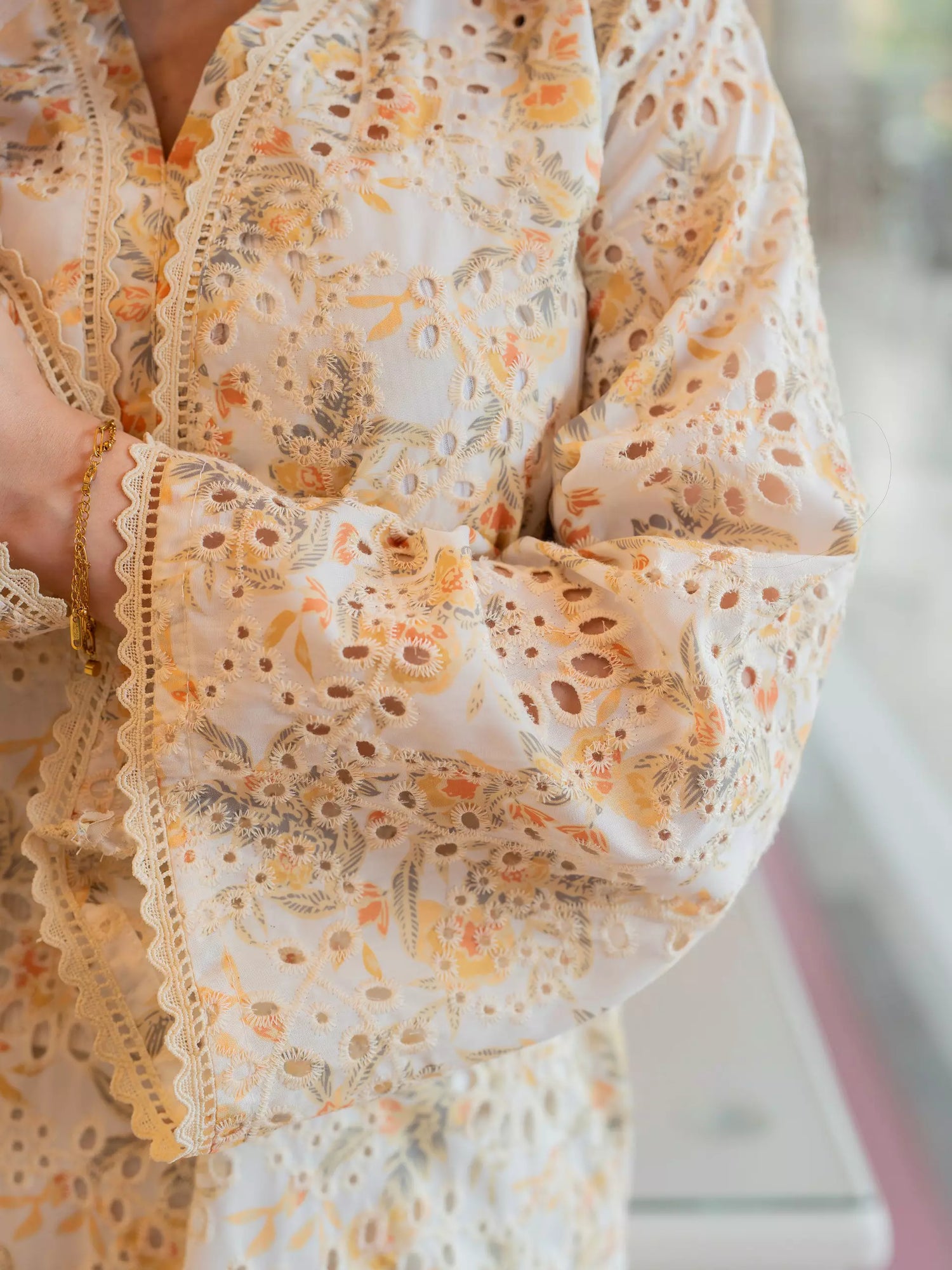 Floral chikankari printed kurta with elegant lace detailing