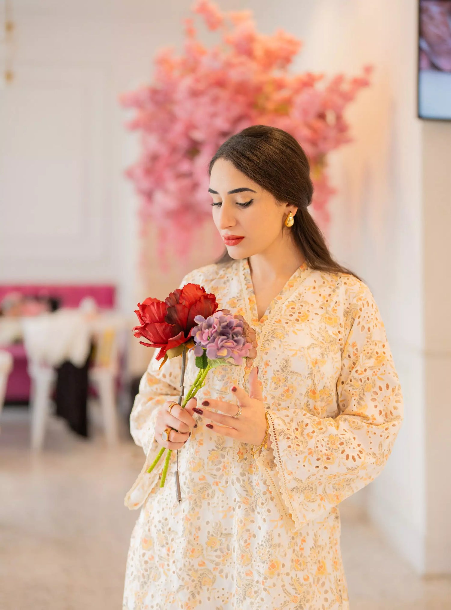 Floral chikankari printed kurta with elegant lace detailing