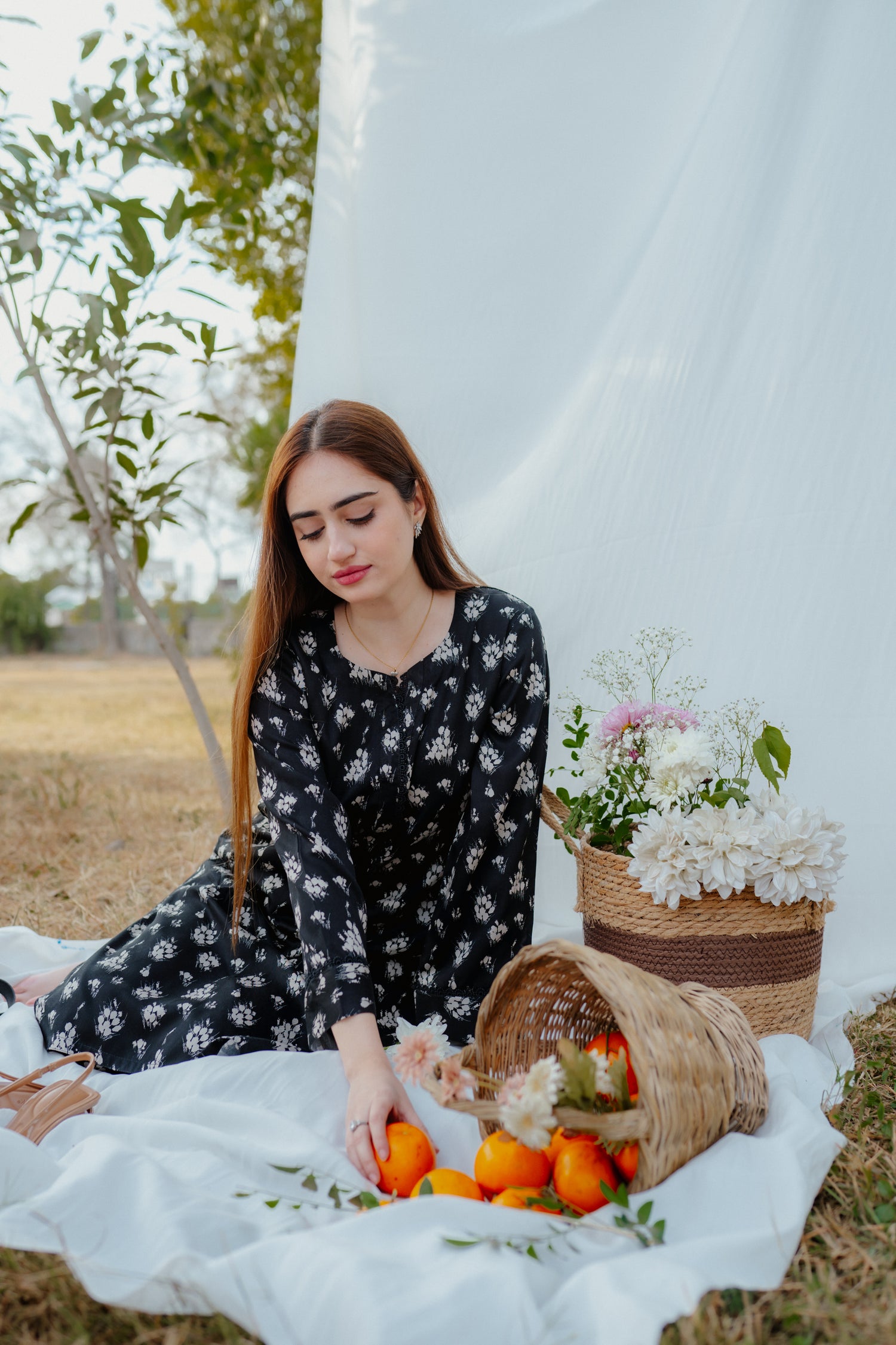 Black and white floral Mareena printed separate with lace detailing

