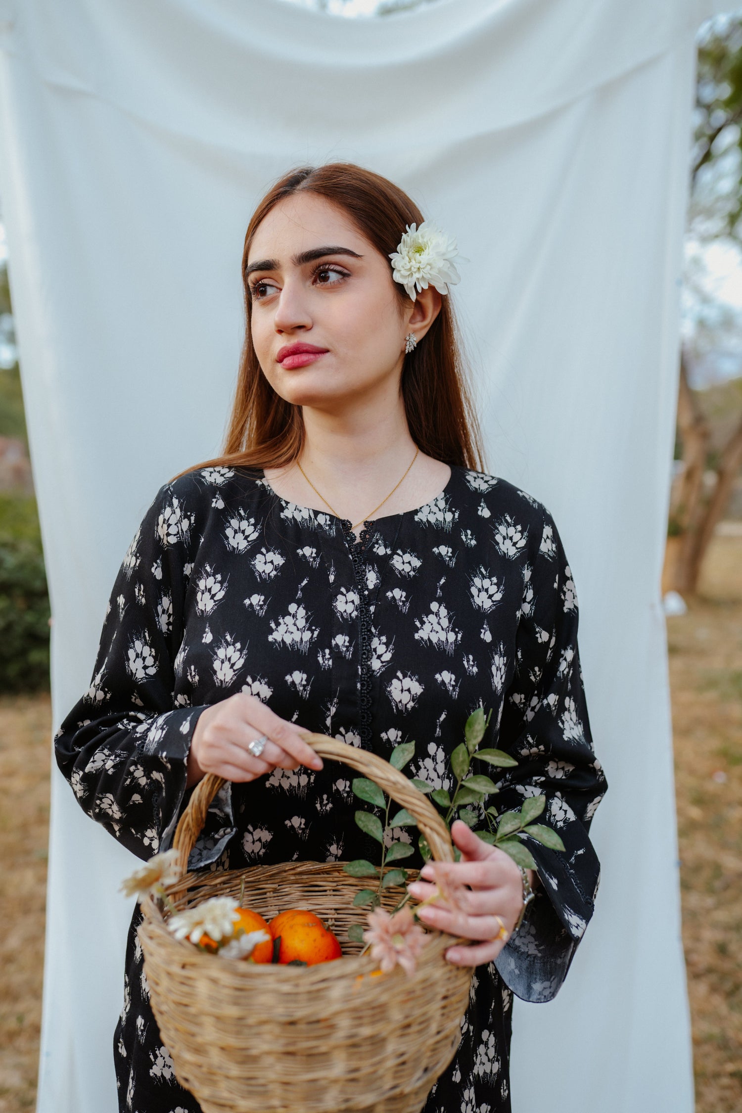 Black and white Floral Mareena printed separate with lace detailing
