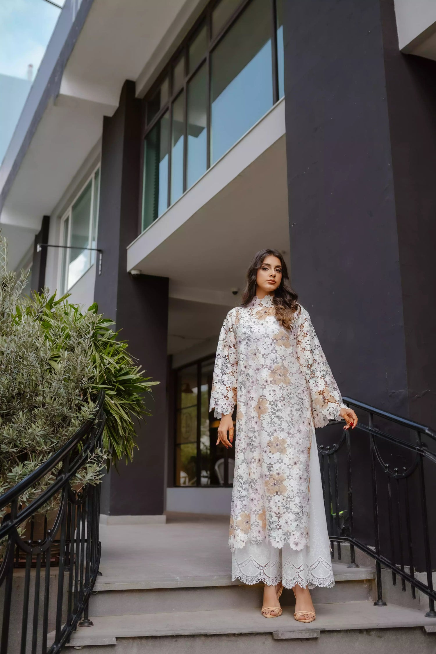 Breathable floral Schiffli Kaftan Chikan kurta with flared sleeves