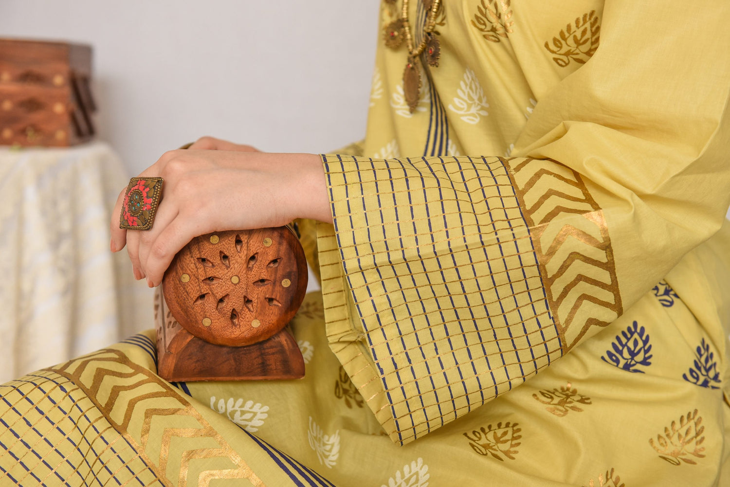 LUX-05 Noor bano