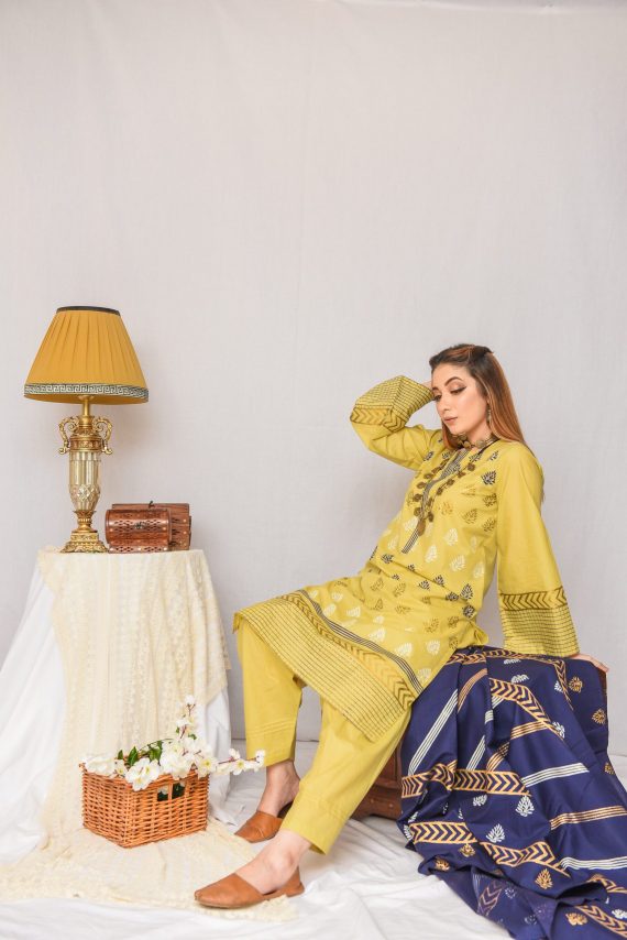 LUX-05 Noor bano
