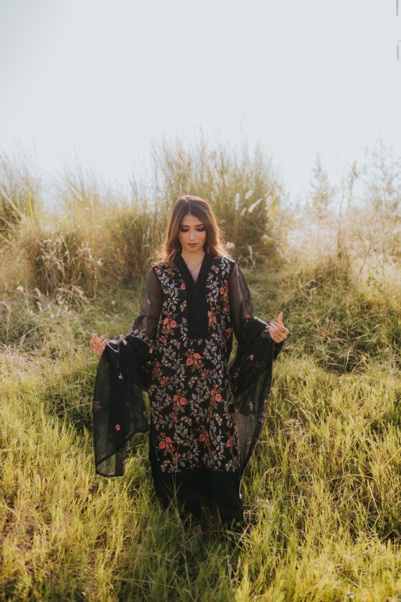 AU-03 – Embroidered Khaddi Cotton Net 3-Piece Suit