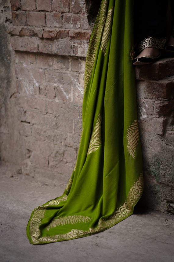 JA-01 Black suit with green shawl