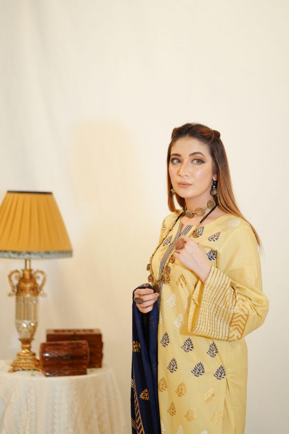 LUX-05 Noor bano