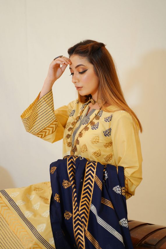 LUX-05 Noor bano