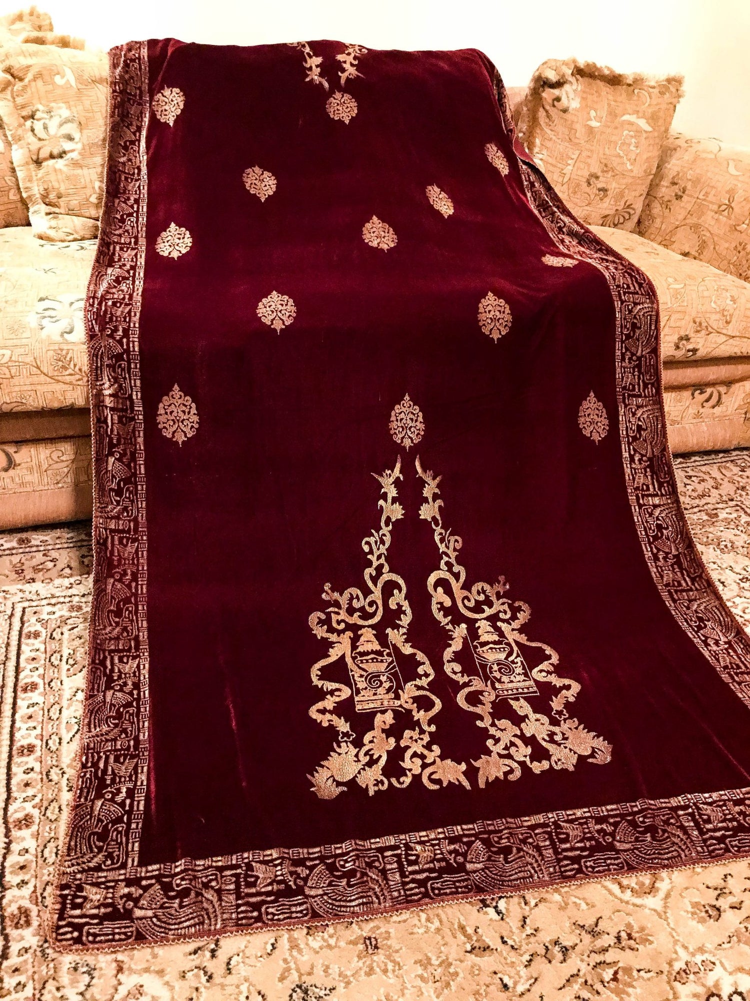 VT-50 Four sided Mugalian Block printed Shawl