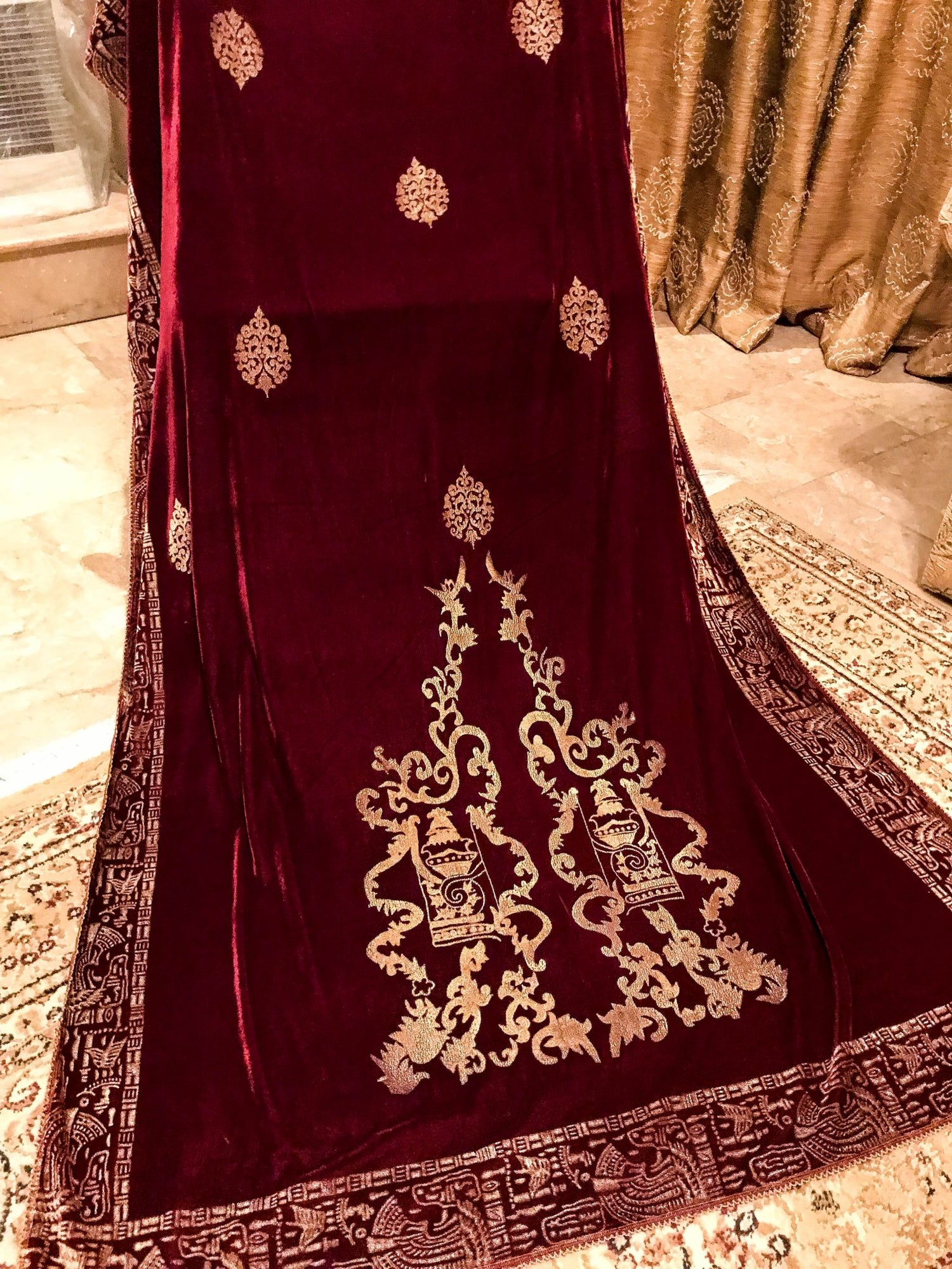 VT-50 Four sided Mugalian Block printed Shawl