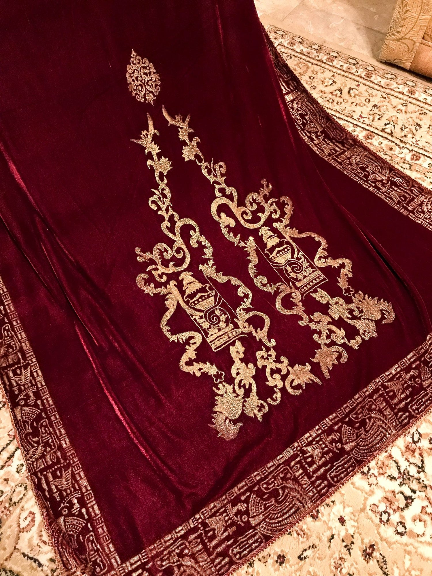 VT-50 Four sided Mugalian Block printed Shawl