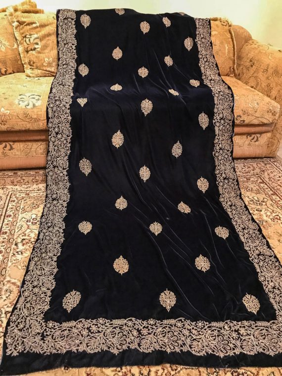 VT-52 Tila outlined pri floral boti Velvet shawl