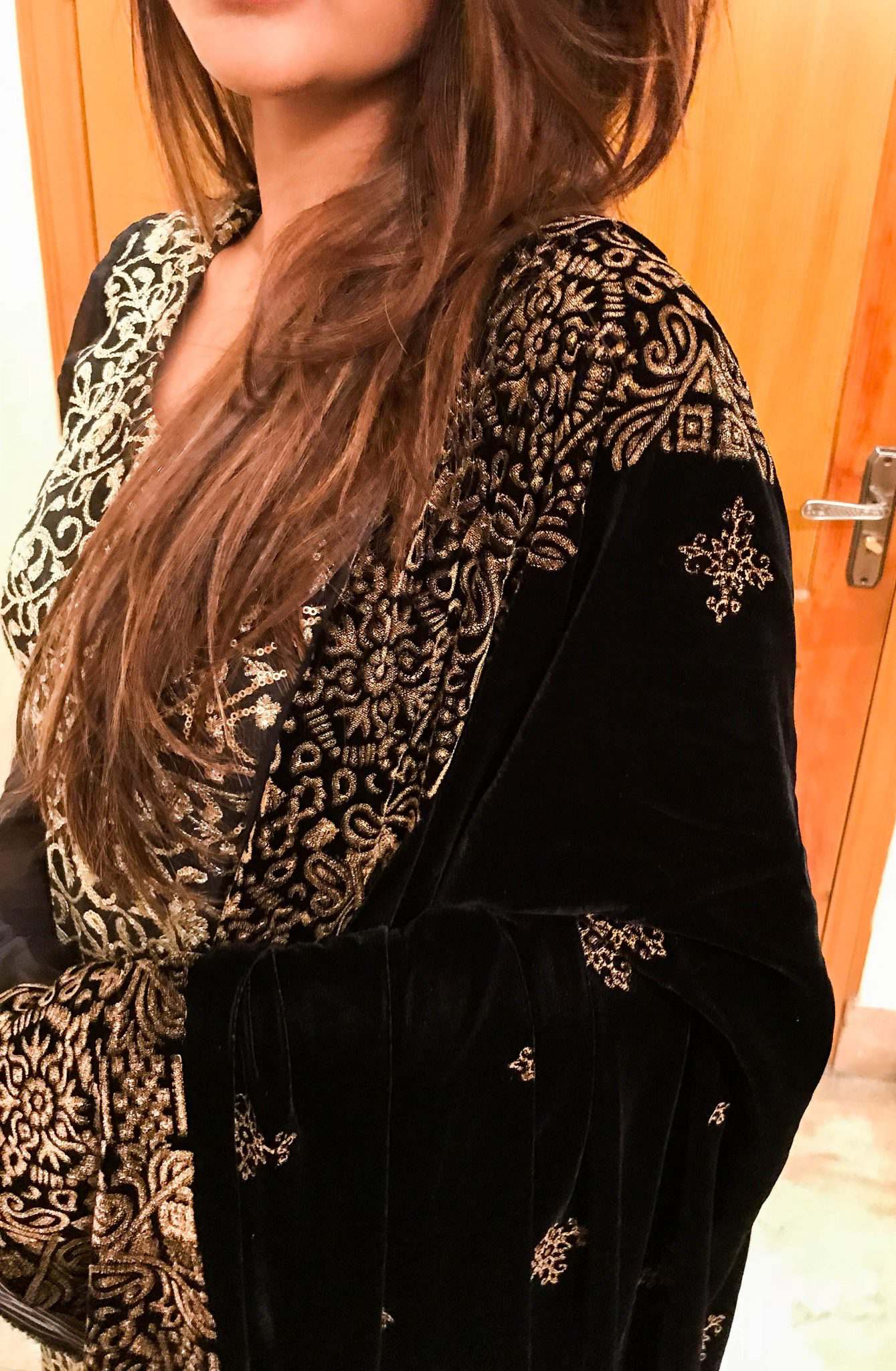 VT-05 Geometric Block printed Velvet Shawl