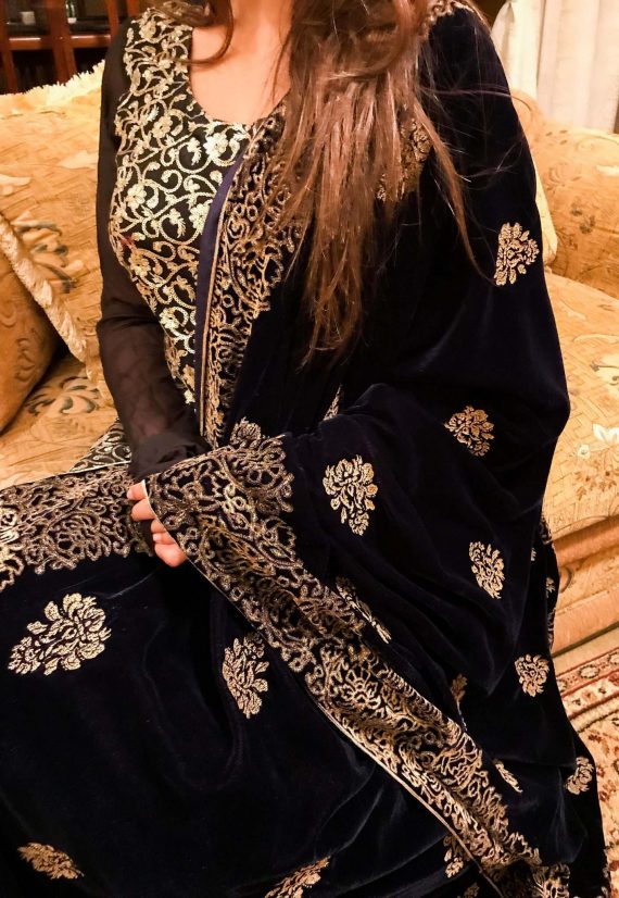 VT-08 Navy Blue Floral Blocked Velvet shawl
