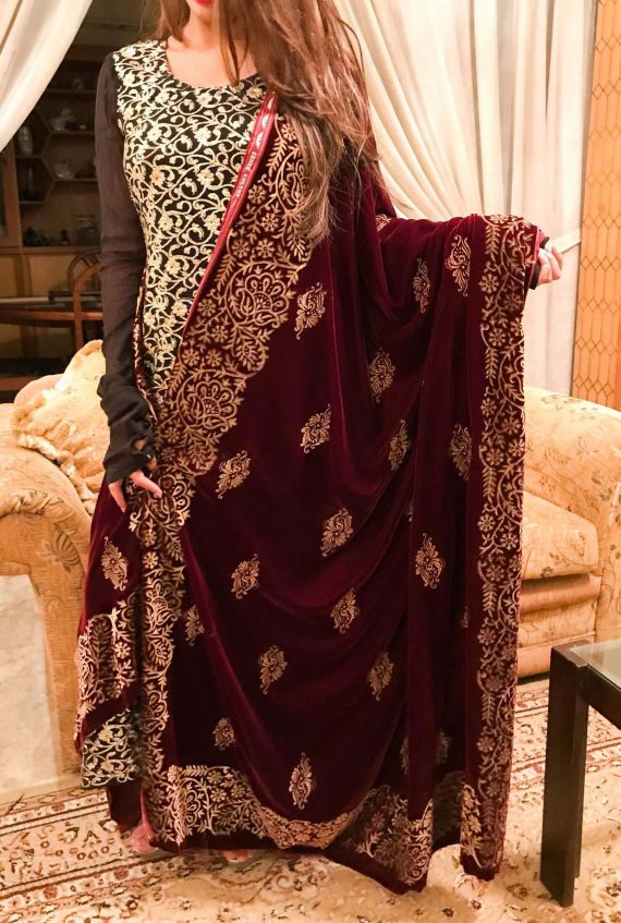VT-01 Thick block printed border shawl