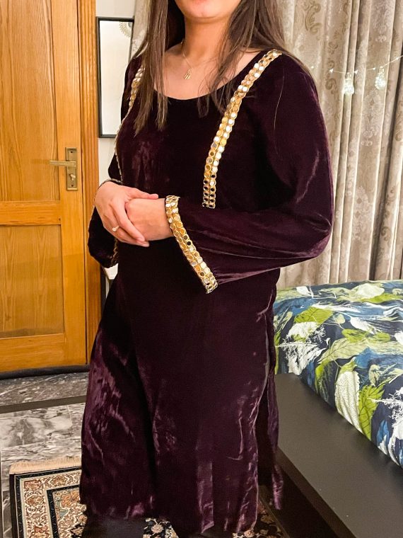 V-10 Sheesha line velvet kurta
