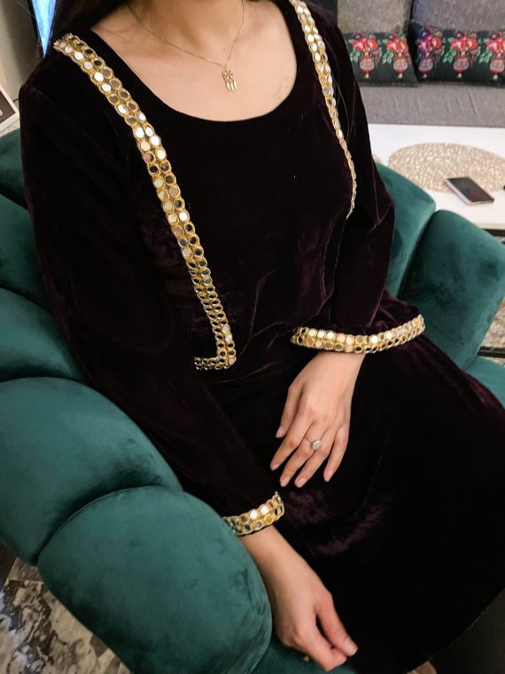 V-10 Sheesha line velvet kurta