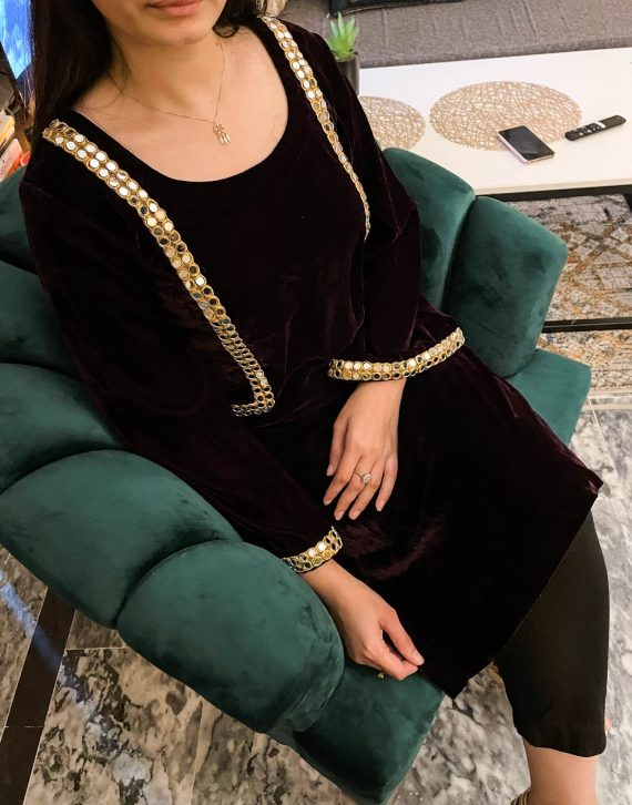 V-10 Sheesha line velvet kurta