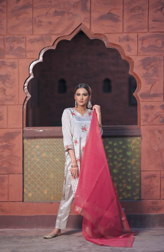Rj-05 Gulabi Gulab