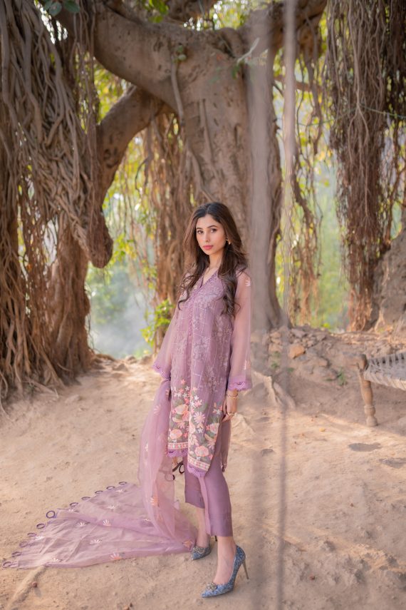 ED-03 – Mauve Purple Floral Embroidered Organza 3PC Suit